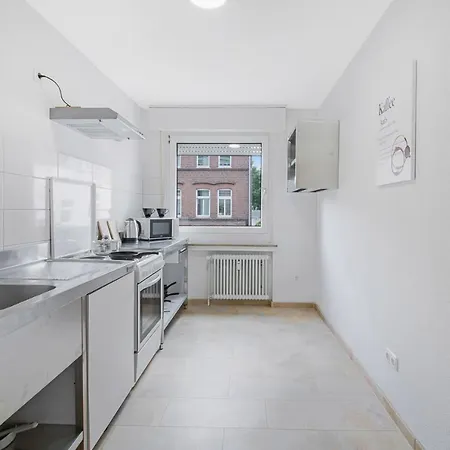 Mit Balkon In